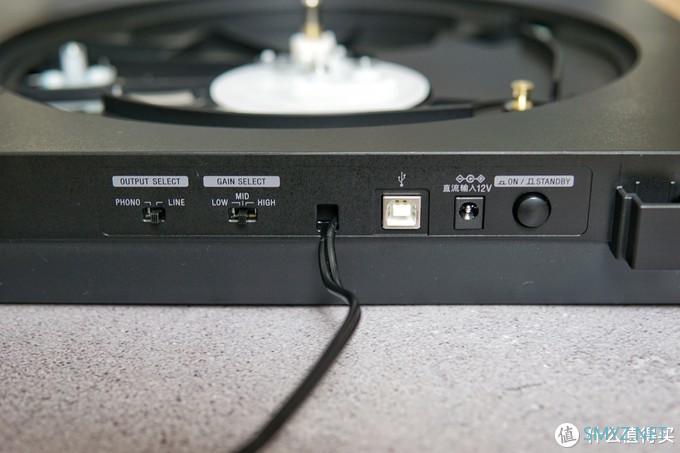 索尼黑胶唱片机PS-LX310B：可连蓝牙的“现代复古”体验