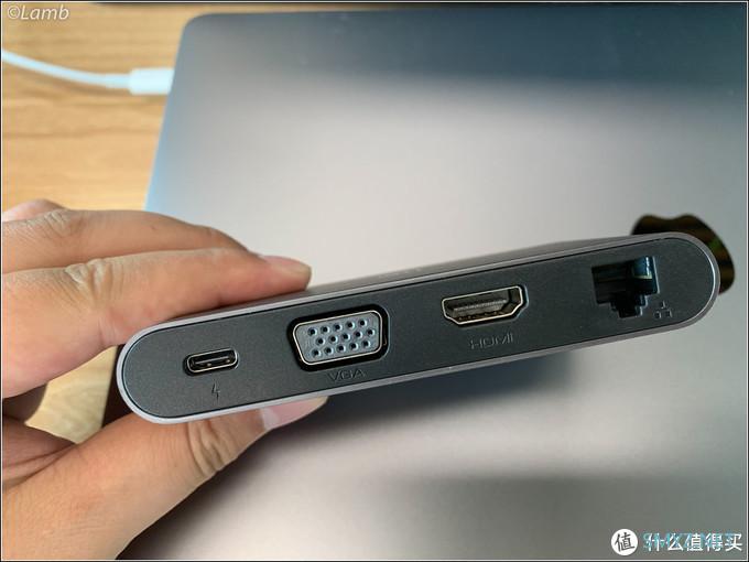 上车2019款MacBook Pro从此转换器不离身