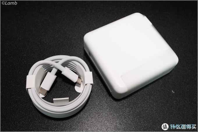 上车2019款MacBook Pro从此转换器不离身