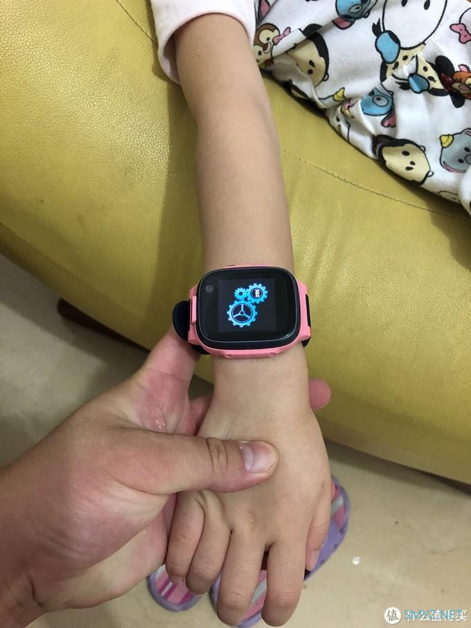 优点缺点各自明显的360儿童手表P1 优点缺点各自明显的360儿童手表P1