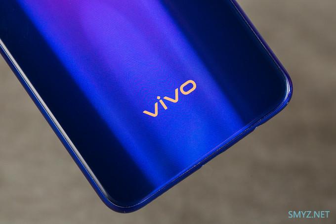 《到站秀》第277弹：vivo Z5 高颜值长续航 智能手机