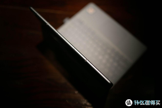 灵活的随身好助手，Matebook E让你从容面对工作