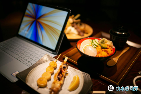 灵活的随身好助手，Matebook E让你从容面对工作