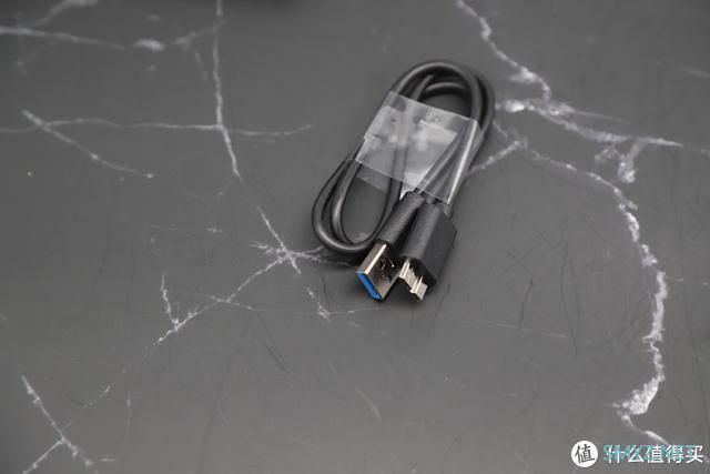 小物评测 篇二十八：一秒变移动硬盘，全透明款毕亚兹移动硬盘盒2.5英寸评测