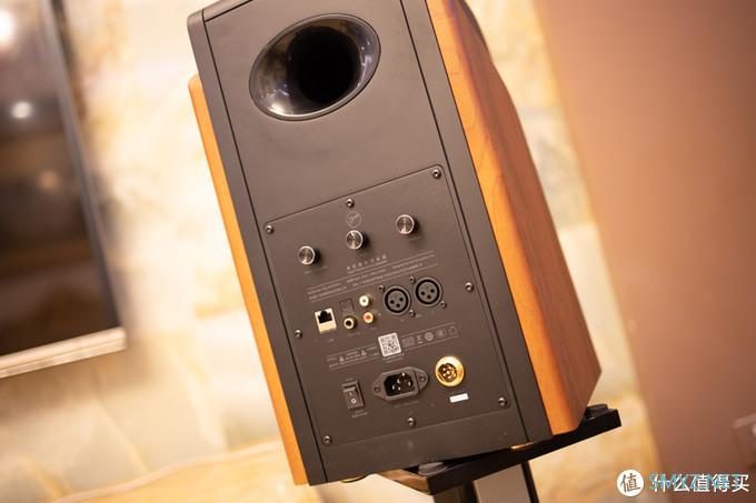 歌布林之森 篇五十三：客厅多媒体音箱新概念，体验惠威M300MKII音箱