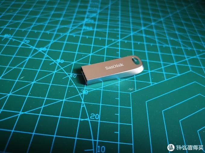 办公利器，快的飞起---SanDisk闪迪CZ74至尊高速酷奂USB 3.1闪存盘 金属U盘128G