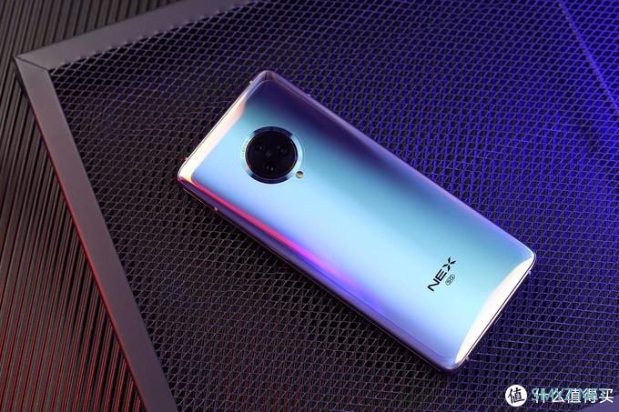 vivo NEX 3急速体验：99.6%屏占比的无界瀑布屏令人惊艳