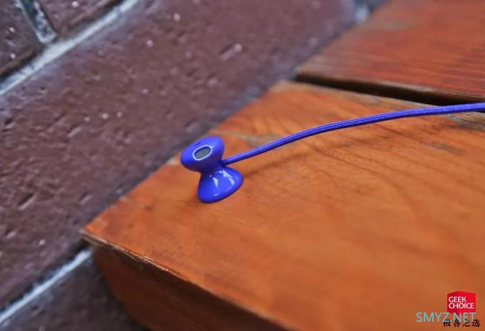 图赏丨荣耀 xSport PRO 运动蓝牙耳机：用手机就能充电的耳机你见过吗？