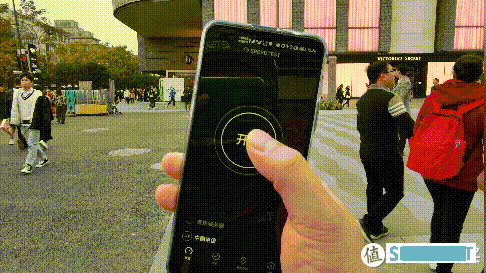 带着荣耀V30PRO走上杭州街头，是不是真5G“标杆”一测就知道