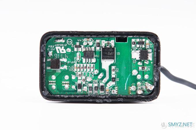 拆解报告：Xfinity 15W USB PD充电器NBC15B050300VU