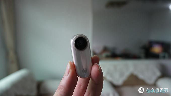 视频深度评测Insta360 GO拇指相机，轻若无物能拍出更奇特的视角