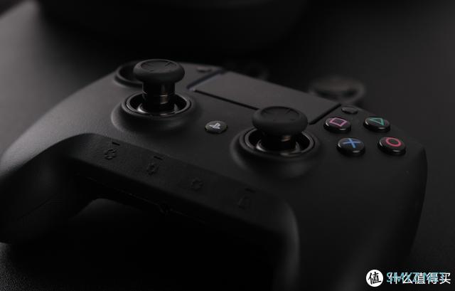 雷蛇（RAZER）飓兽终极版无线手柄开箱/使用方法