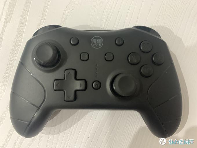 Switch 手柄详细对比评测（Switch Pro、良值2代、雷神G50）