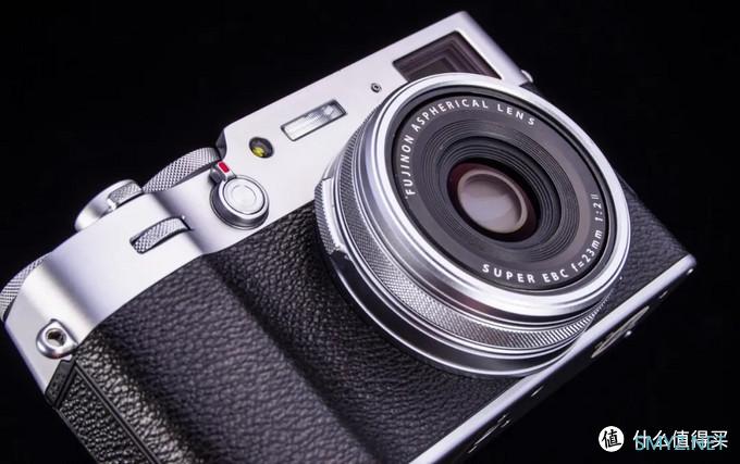 十年之后,富士X100系列也推出了第五代—X100V 十年之后,富士X100系列也推出了第五代—X100V
