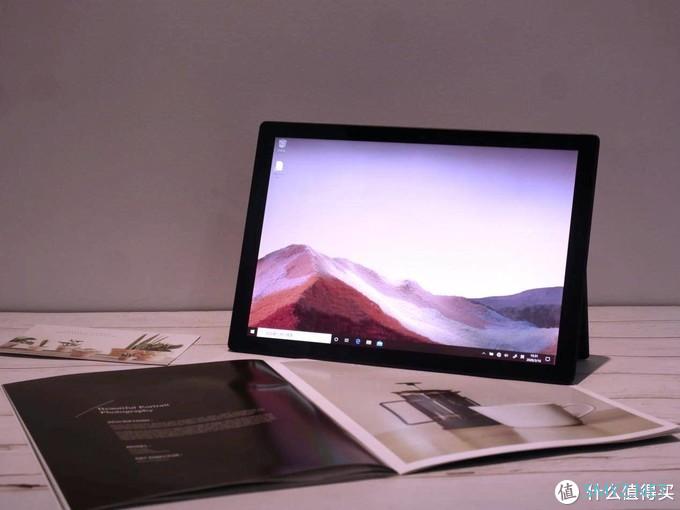 Surface Pro 7: 极致商务体验的二合一触摸笔记本