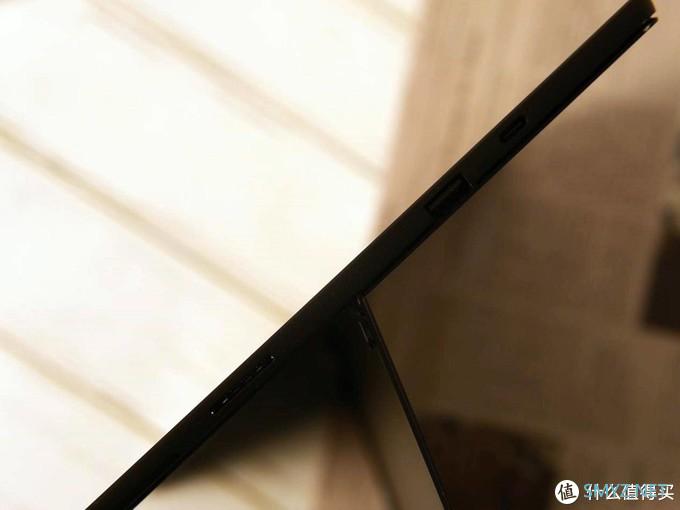 Surface Pro 7: 极致商务体验的二合一触摸笔记本 Surface Pro 7: 极致商务体验的二合一触摸笔记本