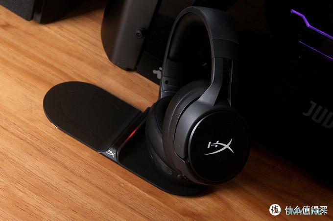 可以无线充电的游戏耳机—HyperX Cloud Flight S 天箭S 体验评测