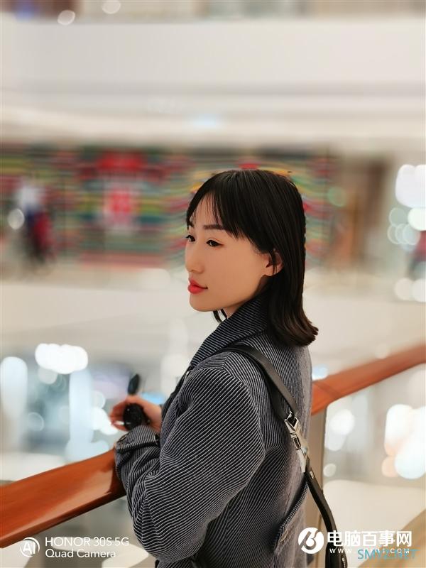 顶级旗舰同款ISP加持！荣耀30S拍人体验：感受3倍光变美拍