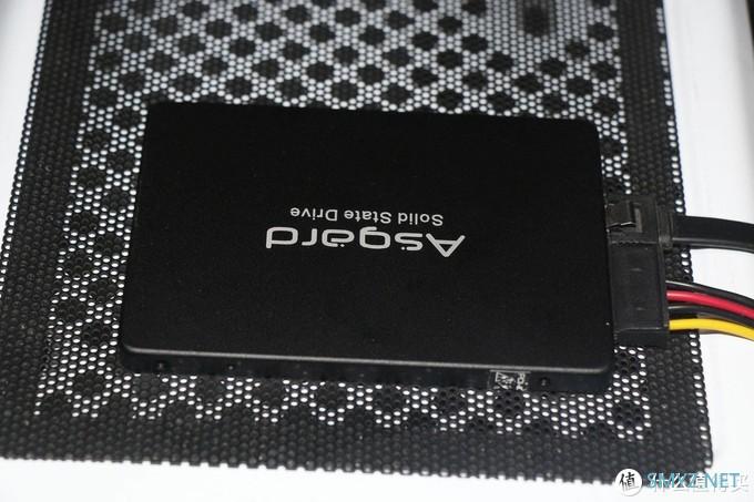 阿斯加特2TB SATA SSD测评，999的大容量消费级固态硬盘让人很满足
