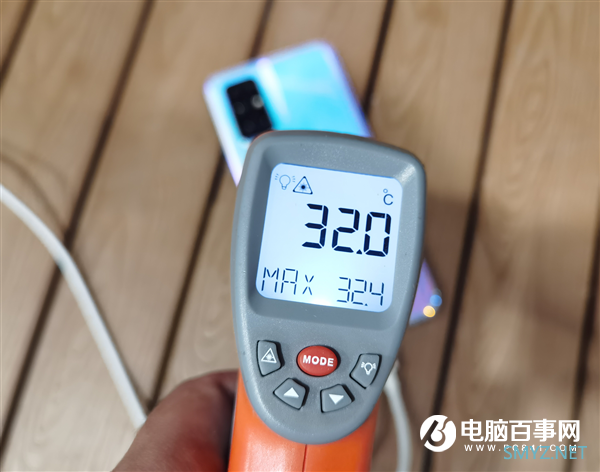 荣耀30S手机温度实测：7nm神U有颗“冷静的芯”