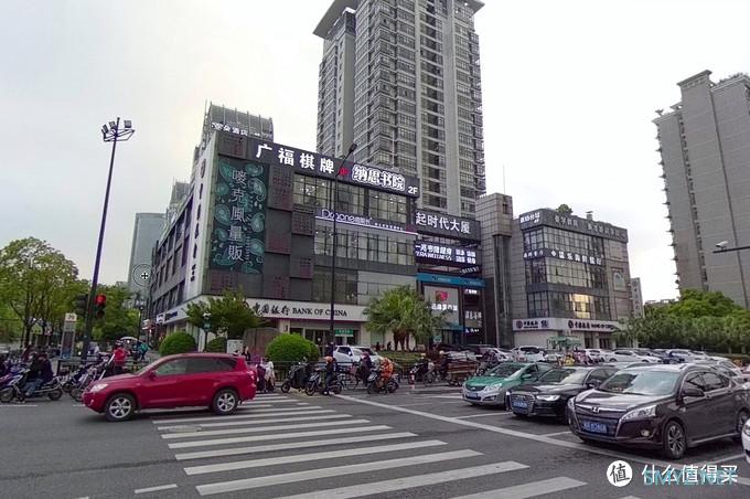 视频评测|全景相机的8K不是伪需求——三年全景相机玩家评QooCam 8K全景相机