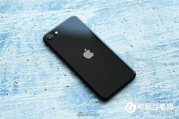 最低2799元 新iPhone SE开箱：低价高能小钢炮