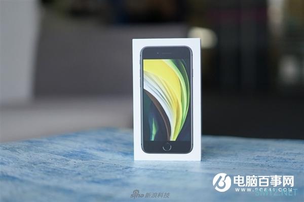 最低2799元 新iPhone SE开箱：低价高能小钢炮