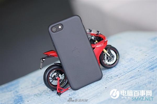 最低2799元 新iPhone SE开箱：低价高能小钢炮