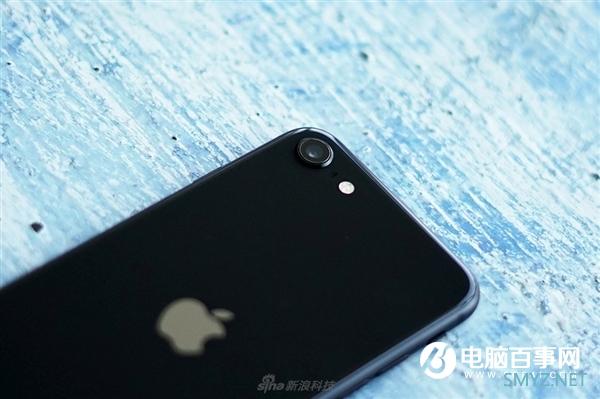 最低2799元 新iPhone SE开箱：低价高能小钢炮