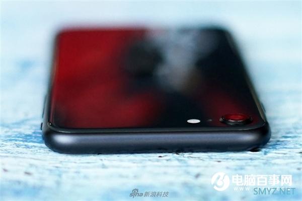 最低2799元 新iPhone SE开箱：低价高能小钢炮