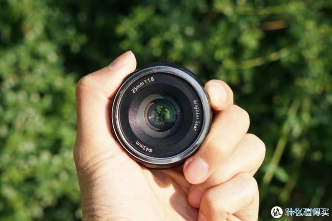 大光圈镜头的虚化到底有多爽?星曜25mmF1.8给你答案! 大光圈镜头的虚化到底有多爽?星曜25mmF1.8给你答案!