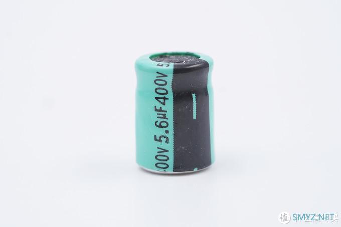 拆解报告：Apple苹果新款iPhone SE原装5W充电器