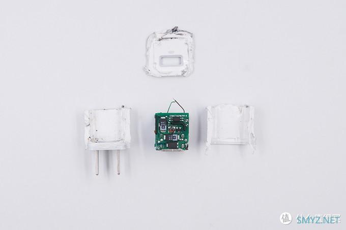 拆解报告：Apple苹果新款iPhone SE原装5W充电器