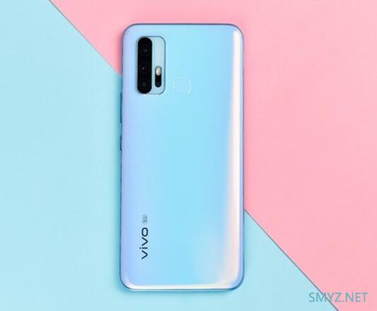 vivo Z6：5000mAh+44W超快闪充
