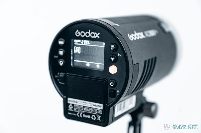 便携性能共存 神牛AD300PRO外拍灯 便携性能共存 神牛AD300PRO外拍灯