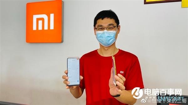 小米5X重摔后仍然能开机使用 卢伟冰喊话：该换5G手机了