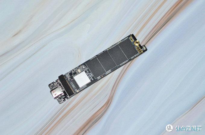 勤添印记 篇十三：短小精悍，多快好爽：Orico 迅龙 V500 M.2 NVMe SSD