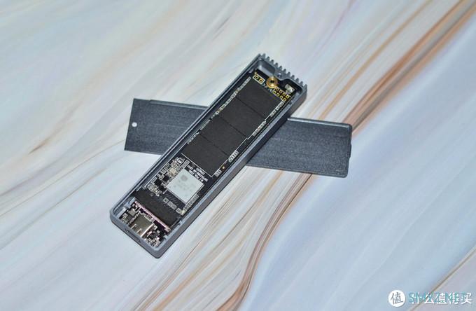 勤添印记 篇十三：短小精悍，多快好爽：Orico 迅龙 V500 M.2 NVMe SSD
