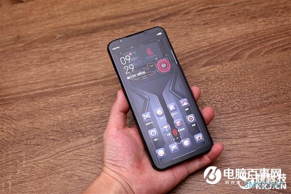 国产首款16G内存旗舰 红魔5G氘锋透明版图赏