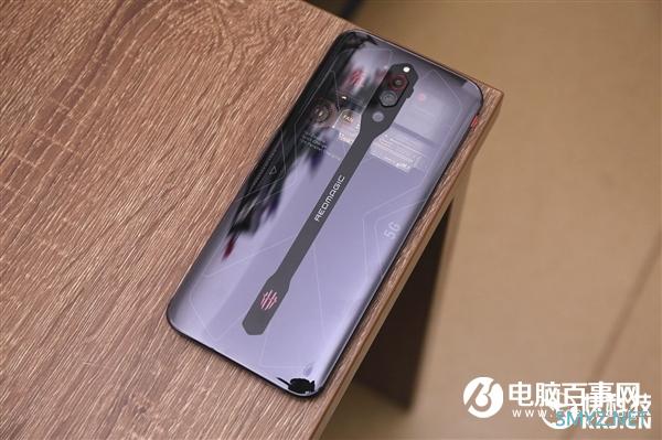 国产首款16G内存旗舰 红魔5G氘锋透明版图赏