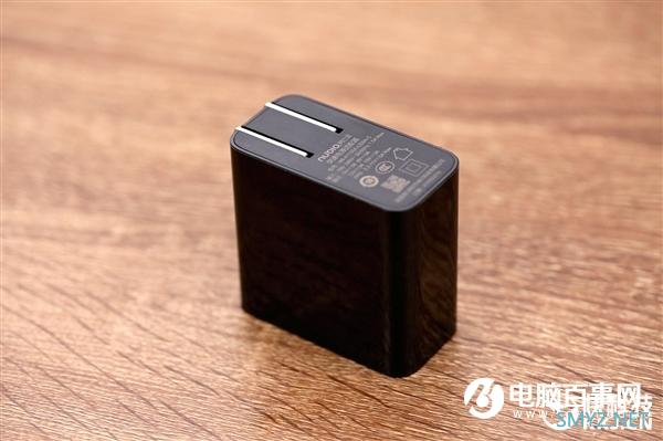 国产首款16G内存旗舰 红魔5G氘锋透明版图赏