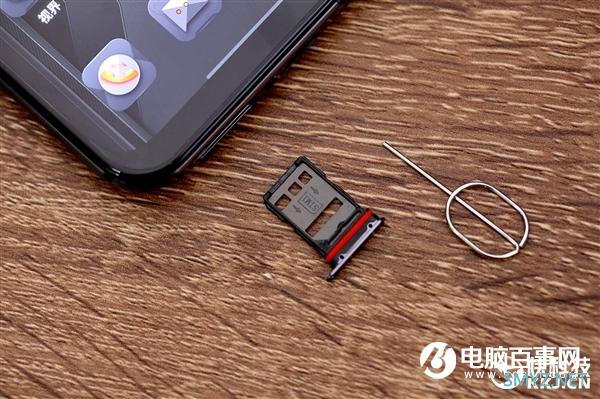 国产首款16G内存旗舰 红魔5G氘锋透明版图赏