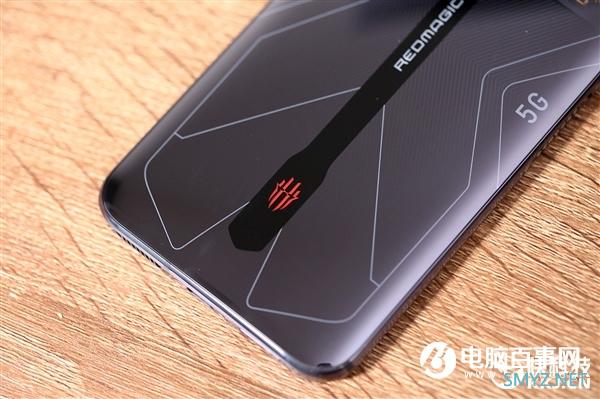 国产首款16G内存旗舰 红魔5G氘锋透明版图赏