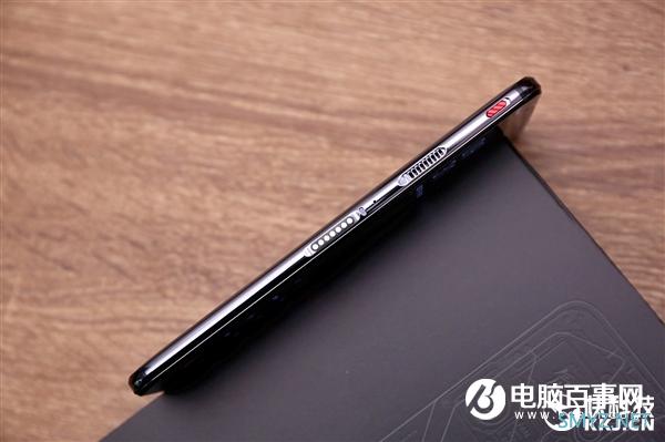 国产首款16G内存旗舰 红魔5G氘锋透明版图赏