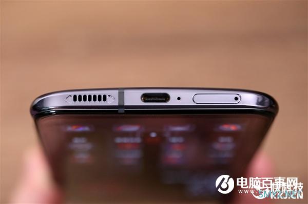 国产首款16G内存旗舰 红魔5G氘锋透明版图赏