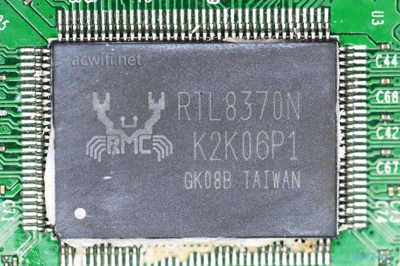 两台网管交换机：水星SG108 Pro和网件GS108T V2拆机