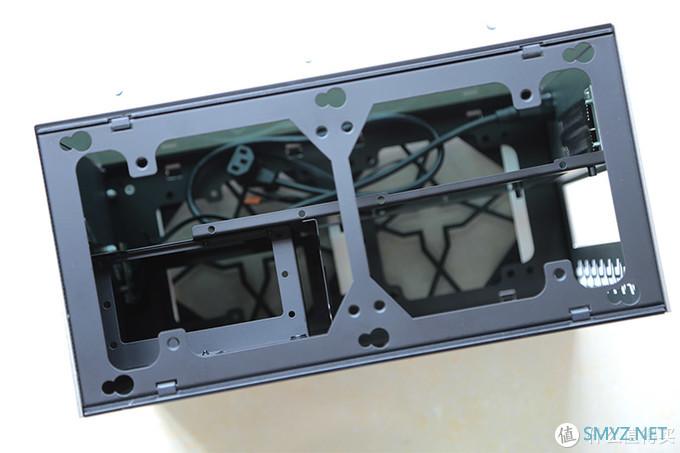 PC硬件外设派 篇二十一：ITX主机不好装？ITX机箱是焖罐？亲手装一台来看看效果如何