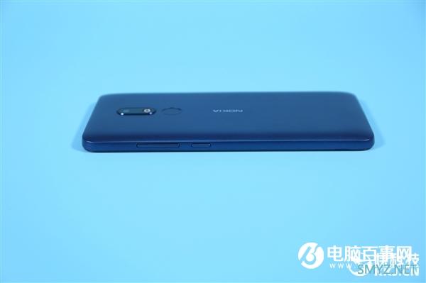 拆壳换电池重出江湖！Nokia C3图赏：久违的复古风