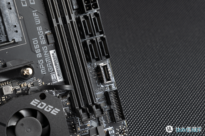 描边怪爱搞机 篇二十七：能否再续 B450I 的辉煌？微星 MPG B550I GAMING EDGE 拆解评测