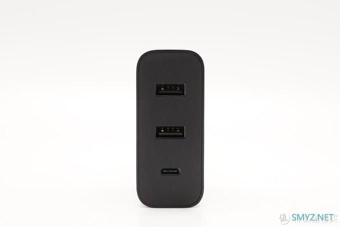 拆解报告：ZMI紫米65W 2A1C三口快充充电器HA835